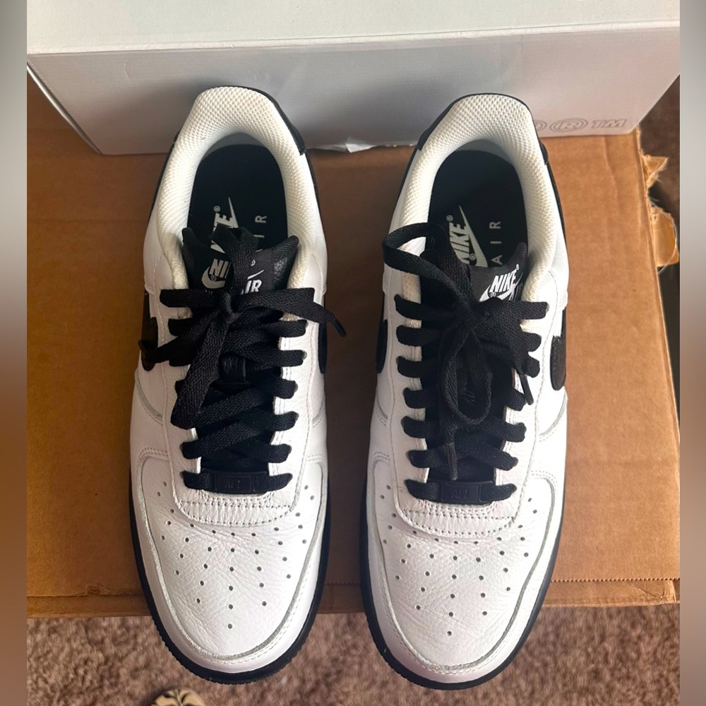 Women NIKE AIR FORCE 1 (Customized Black & white color) Sz 8.5 (fits like Sz 9)